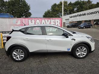 Renault Captur 1.6e-Tech full hybrid 145 evolution picture 3