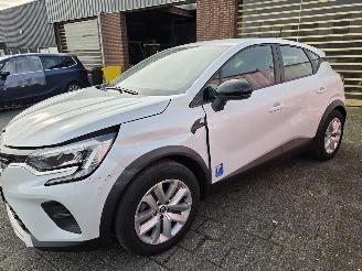 Renault Captur 1.6e-Tech full hybrid 145 evolution picture 8