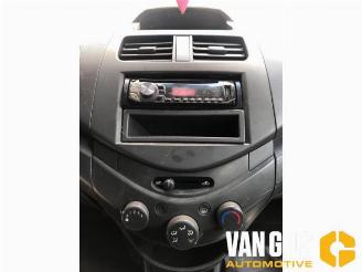 Chevrolet Spark Spark (M300), Hatchback, 2010 / 2015 1.0 16V picture 10