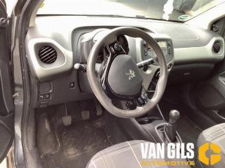 Peugeot 108 108, Hatchback, 2014 1.0 12V picture 11