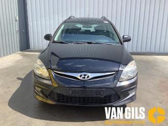 Vrakbiler auto Hyundai I-30 i30 Crosswagon (WWH), Combi, 2007 / 2012 1.4 CVVT 16V 2012/8
