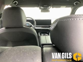 BMW 5-serie 5 serie (G60), Sedan, 2023 530e 2.0 TwinPower Turbo 16V picture 32