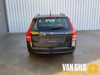 krockskadad bil auto Kia Cee d Cee'd Sporty Wagon (EDF), Combi, 2007 / 2012 1.4 16V 2011/7