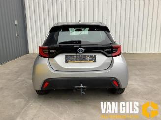 disassembly passenger cars Toyota Yaris Yaris IV (P21/PA1/PH1), Hatchback, 2020 1.5 12V Hybrid 115 2021/12