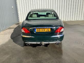 Jaguar X-type 2.5 V6 picture 7