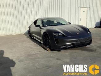 Vrakbiler auto Porsche Taycan Taycan (Y1A), Sedan, 2019 4S Performance 2023/2