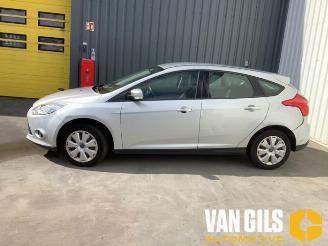 Coche siniestrado Ford Focus Focus 3, Hatchback, 2010 / 2020 1.0 Ti-VCT EcoBoost 12V 100 2012/6