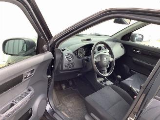 Suzuki Swift 1.3 VVT 16V Hatchback  Benzine picture 14