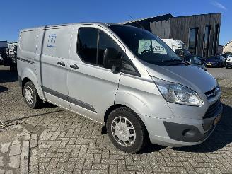 skadebil bedrijf Ford Transit Custom 290 2.0 TDCI L1H1 Trend 2018/2
