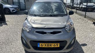 skadebil auto Kia Picanto  2014/10