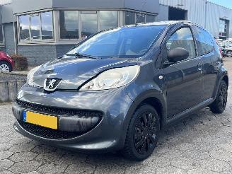 škoda osobní automobily Peugeot 107 1.0-12V XR 2009/2
