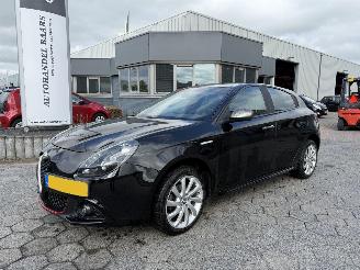 krockskadad bil auto Alfa Romeo Giulietta 1.6 JTD AUTOMAAT 120PK 2017/6
