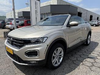 Unfallwagen Volkswagen T-Roc Cabrio 1.5 TSI Style 2020/10