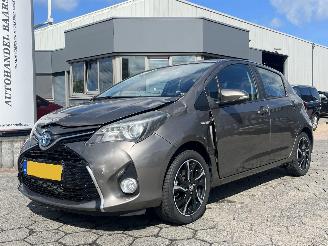 skadebil auto Toyota Yaris 1.5 Hybrid Trend 2016/10