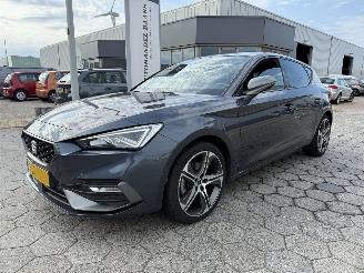uszkodzony samochody osobowe Seat Leon 1.0 TSI FR Launch Edition 2020/10