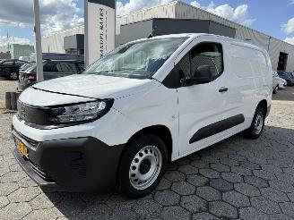 Vaurioauto  commercial vehicles Citroën Berlingo 1.5 BlueHDi 100 S&S L2 2024/11