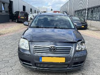 Toyota Avensis Wagon 2.0 VVTi Linea Sol picture 2