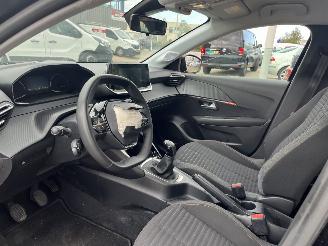 Peugeot 208 1.2 PureTech Active picture 15