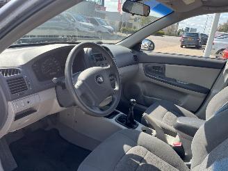 Kia Cerato 1.6-16V LX picture 14
