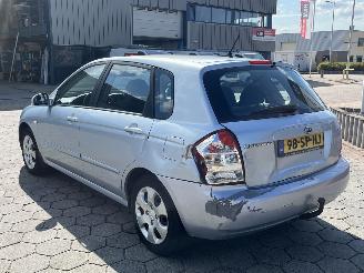 Kia Cerato 1.6-16V LX picture 6