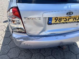 Kia Cerato 1.6-16V LX picture 9
