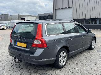 Volvo V-70 2.0 Summum picture 4