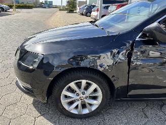 Skoda Octavia Combi 1.0 TSI Greentech Ambition Business picture 11