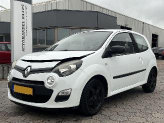 Damaged car Renault Twingo 1.2 16V Acces 2013/7