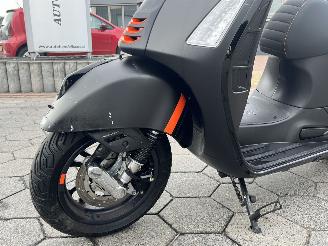 Vespa  GTS 300 SuperSport HPE picture 10