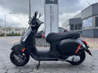 Vespa  GTS 300 SuperSport HPE picture 1