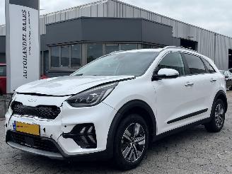 krockskadad bil auto Kia Niro 1.6 GDi Hybrid ExecutiveLine 2022/2