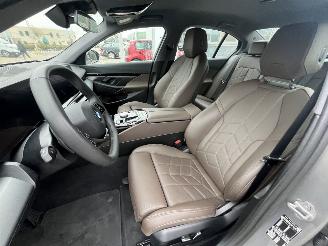 BMW 5-serie 520i picture 13