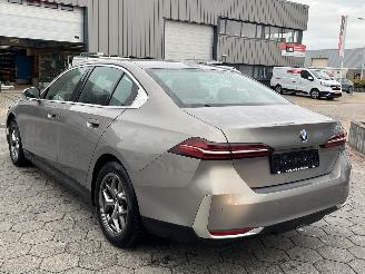 BMW 5-serie 520i picture 6