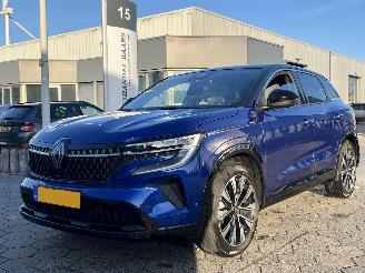 Vaurioauto  passenger cars Renault Austral 1.2 mild hybrid advanced 130 techno 2023/2
