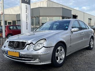 Schadeauto Mercedes E-klasse 320 Elegance AUTOMAAT 2005/9