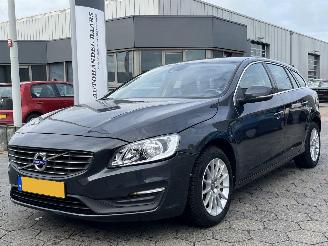 Volvo V-60 1.6 T3 Momentum picture 2