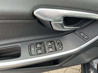 Volvo V-60 1.6 T3 Momentum picture 18