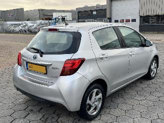 Toyota Yaris 1.5 Hybrid Trend Bi-Tone picture 4