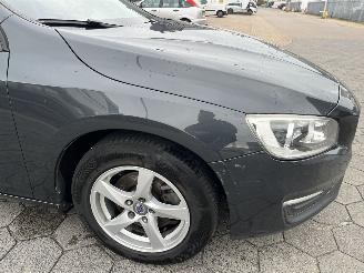Volvo V-60 1.6 D2 Kinetic picture 10