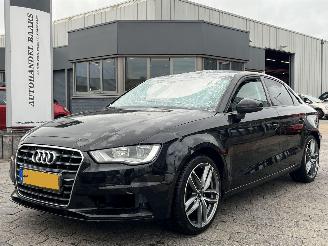 uszkodzony samochody osobowe Audi A3 Limousine 1.4 TFSI Attraction Pro Line 2015/10