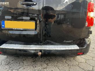 Peugeot Expert 227S 2.0 BlueHDI 150 Premium Pack picture 10