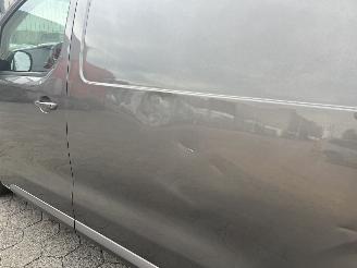 Peugeot Expert 231S 2.0 BlueHDI 120 Premium Pack picture 10