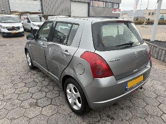 Suzuki Swift 1.5 Exclusive picture 6