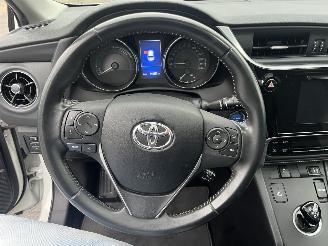 Toyota Auris 1.8 Hybrid Trend picture 17