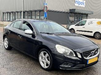 Volvo S-60 2.0 D4 Summum AUTOMAAT picture 3