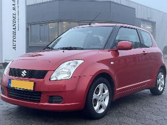 damaged passenger cars Suzuki Swift 1.3 GLS 2007/1