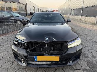 BMW 5-serie 545e M xDrive High Executive picture 2