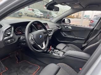 BMW 1-serie 118i Executive Edition AUTOMAAT picture 17