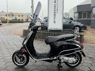 skadebil bromfiets Vespa  Sprint 2017/10