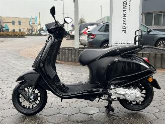 Uttjänta bilar auto Vespa Swift Sprint 2017/3